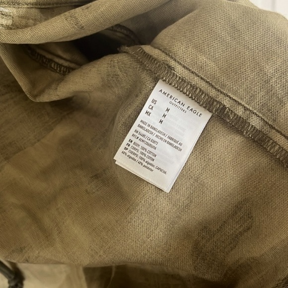 NWOT American Eagle Camouflage Cropped Button Up Hoodie Jacket Olive Shacket - Picture 6 of 13